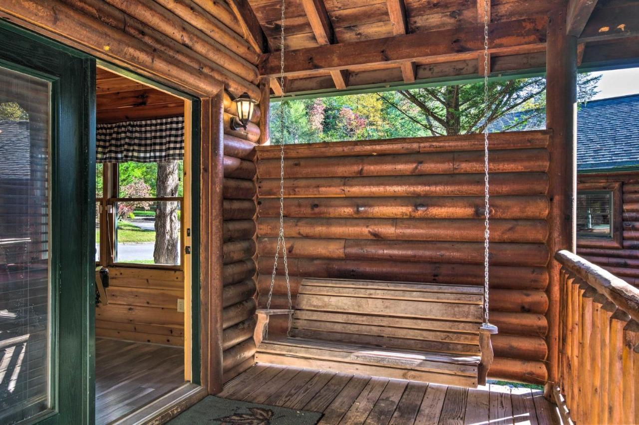 Dog Friendly, Romantic Mtn Getaway Hot Tub Pool Gatlinburg Kültér fotó