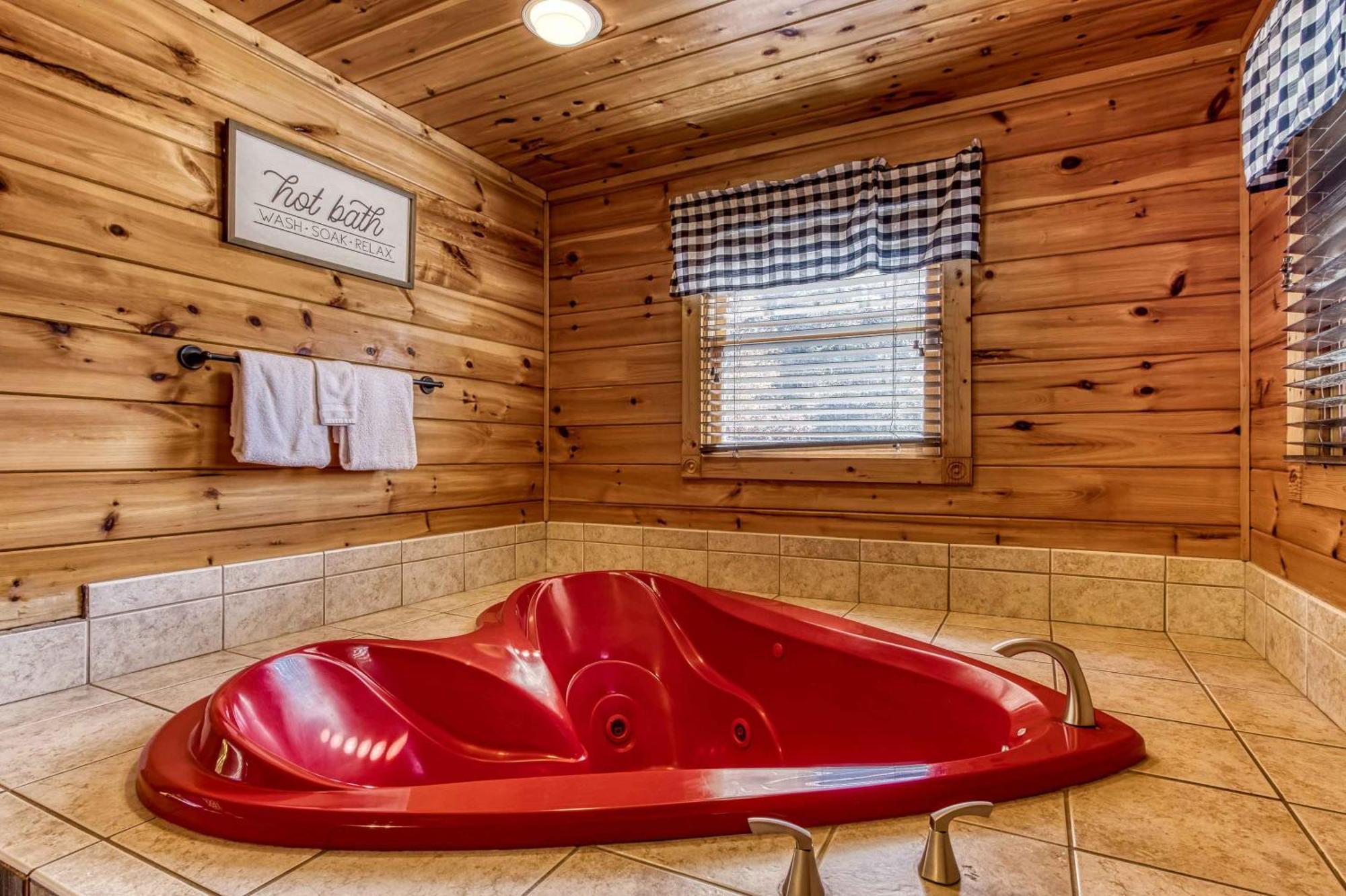 Dog Friendly, Romantic Mtn Getaway Hot Tub Pool Gatlinburg Kültér fotó