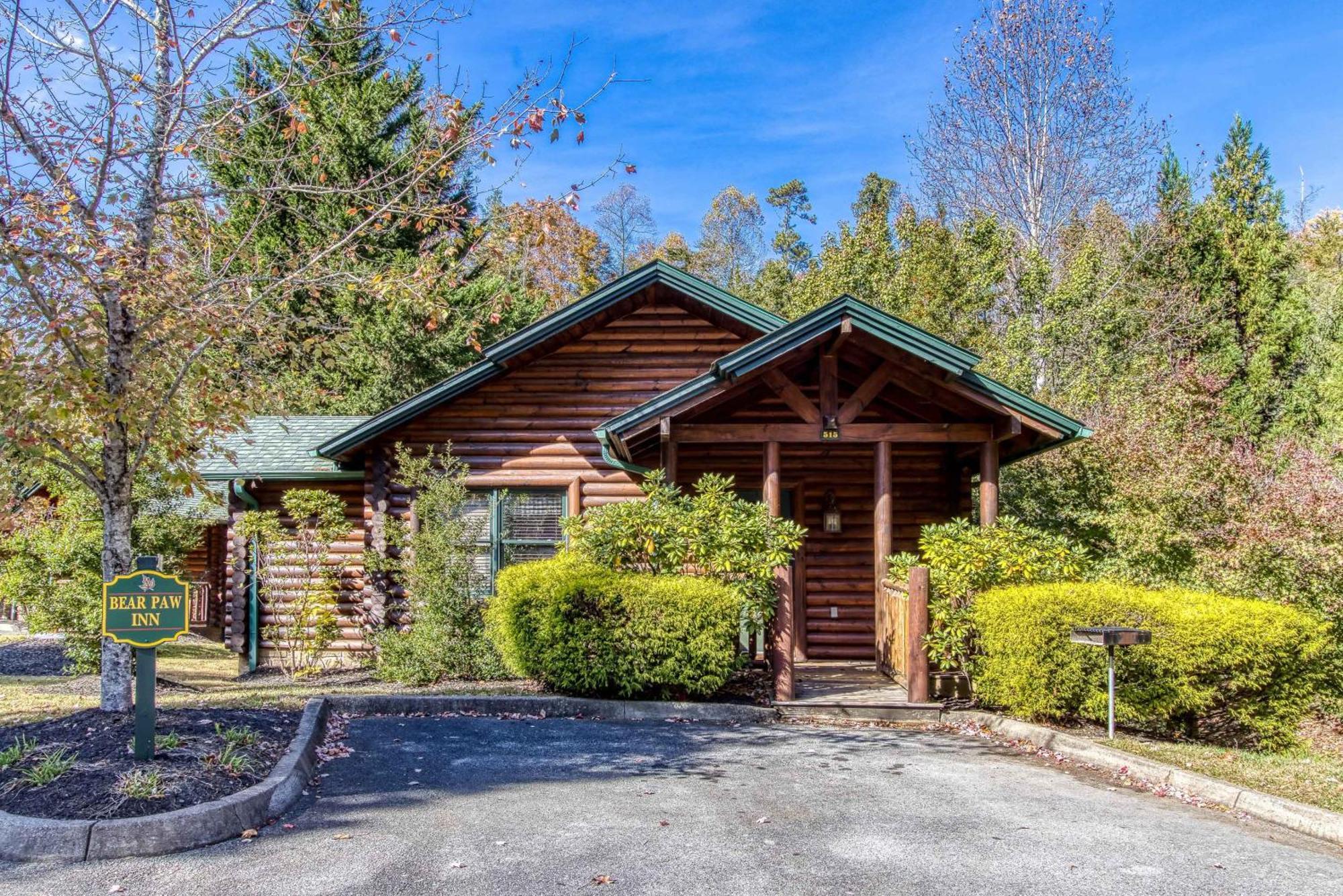 Dog Friendly, Romantic Mtn Getaway Hot Tub Pool Gatlinburg Kültér fotó